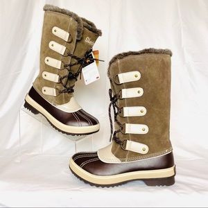 NWT Tall Sketcher Waterproof Lace Up Duck Boots